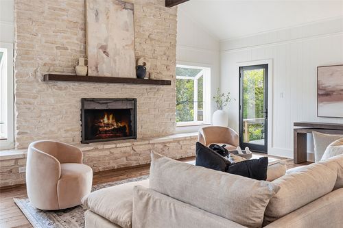 816 Terrace Mountain Dr, West Lake Hills, TX, 78746-2843 | Card Image