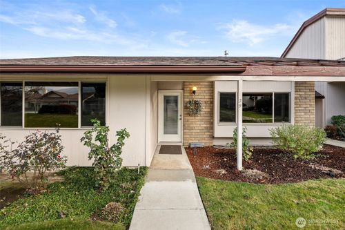 apt-29-300 S Elliott Ave, Wenatchee, WA, 98801-6330 | Card Image