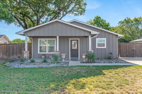 309 S Crockett St, Edgewood, TX, 75117-3124 | Card Image