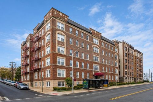 c9-6045 Kennedy Blvd, West New York, NJ, 07093-3915 | Card Image