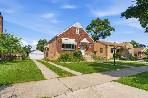 2416 S 2nd Avenue, North Riverside, IL, 60546 | Card Image