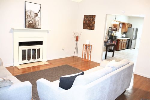 9414 Pecan Tree Dr, Baton Rouge, LA, 70810-7009 | Card Image