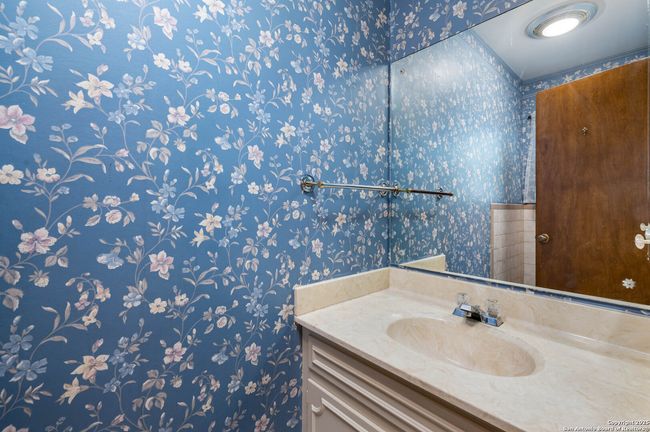 5645 Parkcrest Dr, House other with 4 bedrooms, 4 bathrooms and null parking in Windcrest TX | Image 24