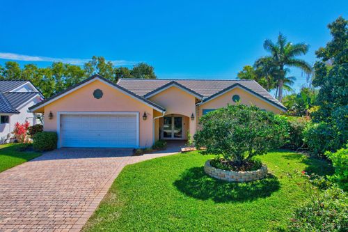 945 Greensward Ln, Delray Beach, FL, 33445-9022 | Card Image