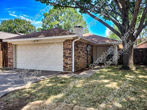 1714 Magnolia Ln, Euless, TX, 76039-2157 | Card Image