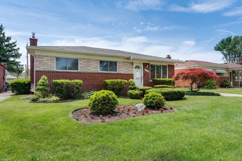14202 Murthum Ave, Warren, MI, 48088-2967 | Card Image