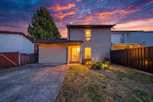 13504 79a Ave, Surrey, BC, V3W2Z2 | Card Image