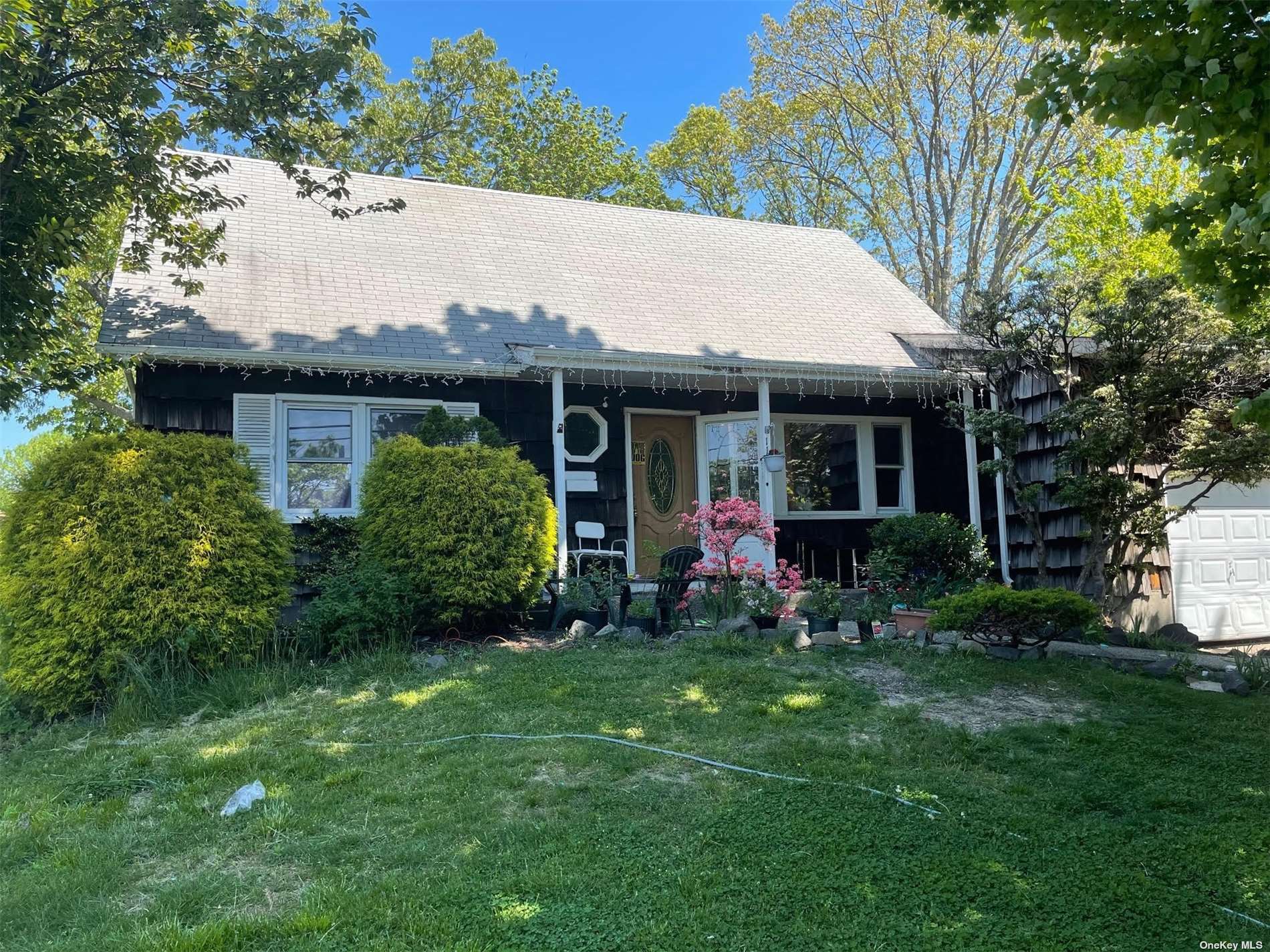 Le Grand St, Brentwood, NY 11717