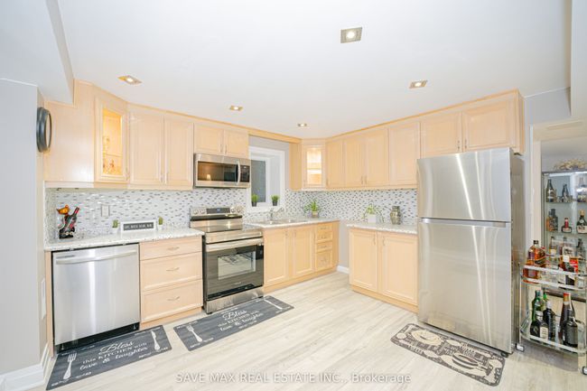 16 Casserley Cres, House other with 5 bedrooms, 5 bathrooms and 4 parking in Tottenham ON | Image 33