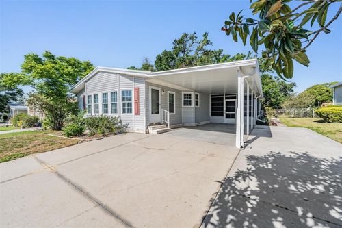 37422 Neukom Ave, ZEPHYRHILLS, FL, 33541-7696 | Card Image