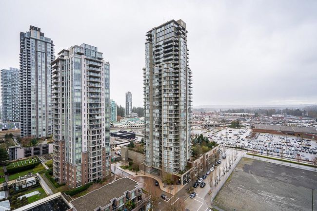 2105 - 2978 Glen Drive, Condo with 3 bedrooms, 2 bathrooms and 1 parking in Coquitlam BC | Image 26