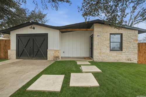 2050 Springvale Dr, San Antonio, TX, 78227-4806 | Card Image