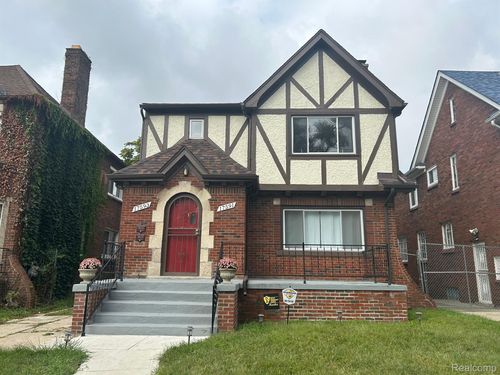 17591 Roselawn St, Detroit, MI, 48221-3267 | Card Image