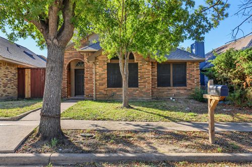 2434 Weatherby Dr, Mesquite, TX, 75181-1060 | Card Image