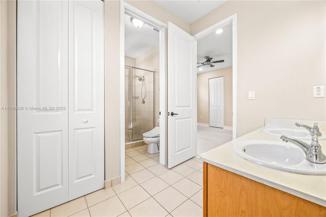 3346 W 96 Th Pl, House other with 3 bedrooms, 3 bathrooms and null parking in Hialeah FL | Image 15