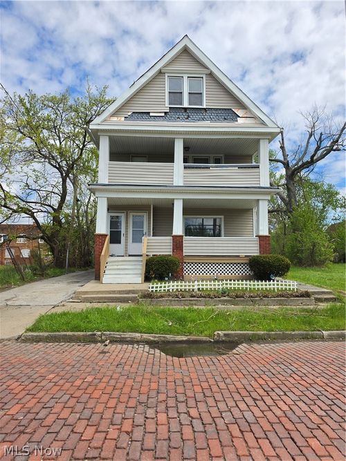 3513 E 117th St, Cleveland, OH, 44105-1823 | Card Image
