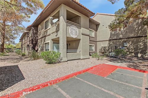 102-5042 S Rainbow Blvd, Las Vegas, NV, 89118-0918 | Card Image