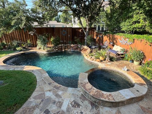 2644 Dixiana Dr, Farmers Branch, TX, 75234-6204 | Card Image