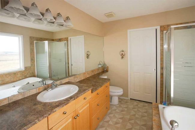 178 Somerglen Way Sw, House other with 4 bedrooms, 3 bathrooms and 4 parking in Calgary AB | Image 8