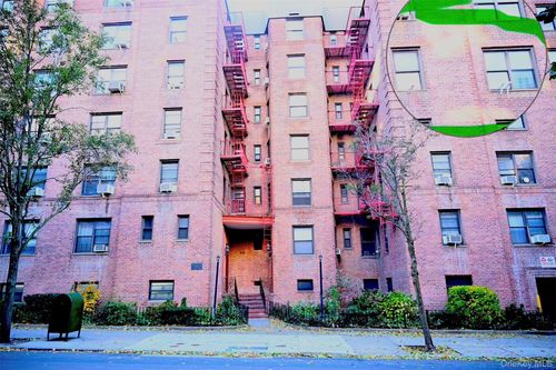 4j-34-20 78th St, Jackson Heights, NY, 11372-2504 | Card Image