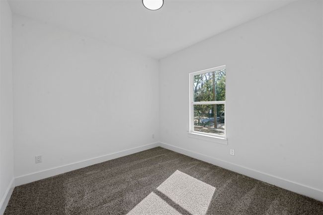 5424 Bourquin St, House other with 4 bedrooms, 2 bathrooms and null parking in Dallas TX | Image 17