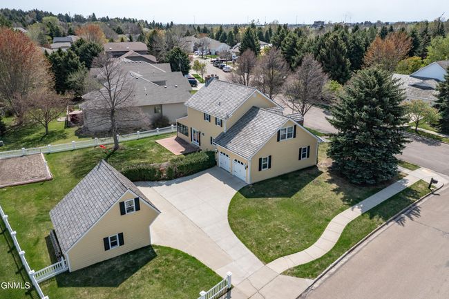 1872 Contessa Dr, House other with 4 bedrooms, 3 bathrooms and null parking in Bismarck ND | Image 43