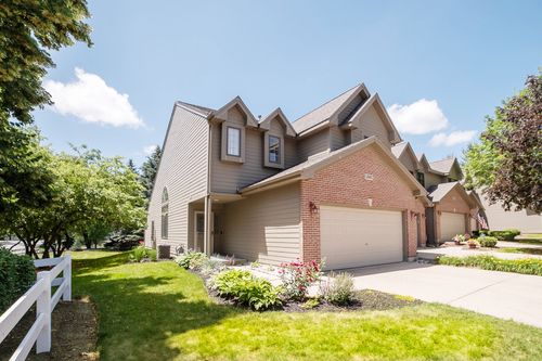 2001 Jeffrey Ln, Elgin, IL, 60123-1246 | Card Image