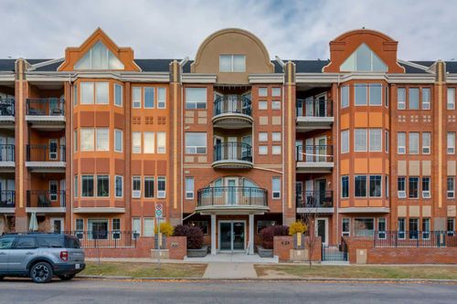 113-838 19 Ave Sw, Calgary, AB, T2T6H2 | Card Image