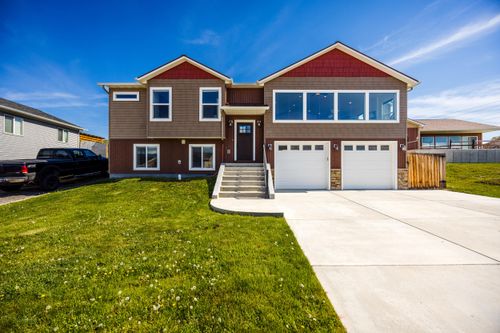 1227 E Woodland Park Rd, Sheridan, WY, 82801-9155 | Card Image