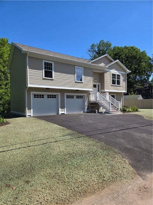 10 Sheffield Rd, Greenville, RI, 02828-2513 | Card Image