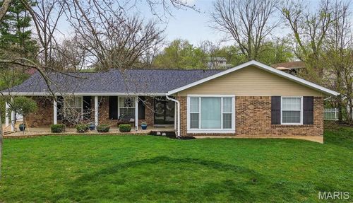 825 Dinard Dr, Manchester, MO, 63021-5601 | Card Image