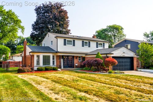 21370 Potomac St, Southfield, MI, 48076-5572 | Card Image