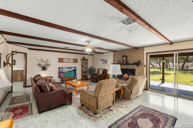 4521 Fm 1283, Home with 3 bedrooms, 2 bathrooms and null parking in Pipe Creek TX | Image 9