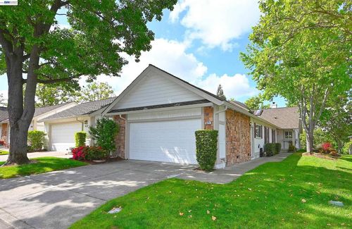 521 Silver Lake Dr, Danville, CA, 94526-6256 | Card Image