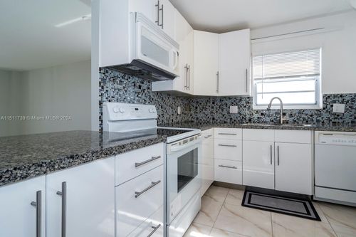 apt-703-16400 Ne 17th Ave, North Miami Beach, FL, 33162-4037 | Card Image