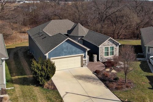 4925 Tallgrass St, Leavenworth, KS, 66048-7202 | Card Image