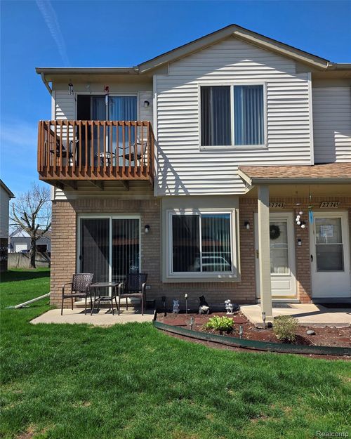 27743 Carini Villa St, Roseville, MI, 48066-5216 | Card Image