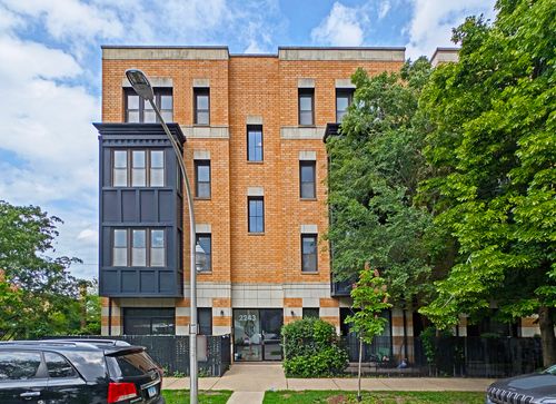 402-2243 N Lister Ave, Chicago, IL, 60614-6395 | Card Image