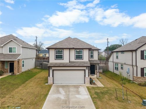984 Crossing Dr, Bryan, TX, 77803-1698 | Card Image