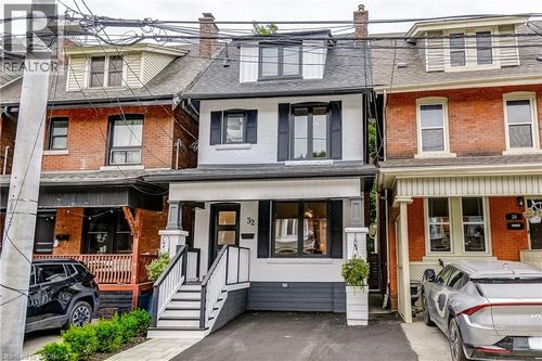 32 Cumberland Ave, Hamilton, ON, L8M1Y7 | Card Image