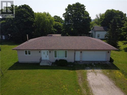88 Arthur St, Manitowaning, ON, P0P | Card Image