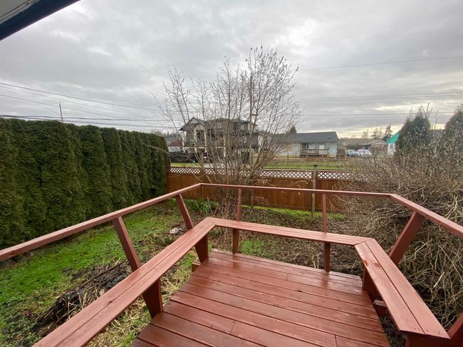 12609 113 Avenue, House other with 2 bedrooms, 1 bathrooms and 4 parking in Surrey BC | Image 14