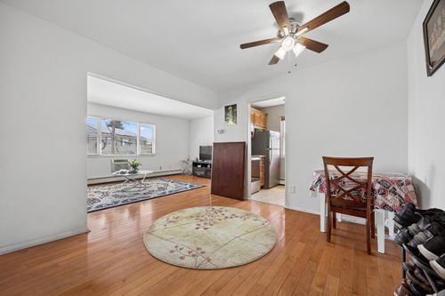 c1-747 Riverside Ave, Lyndhurst, NJ, 07071-3052 | Card Image