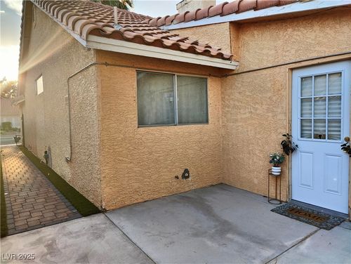 4028 Cricket Ln, North Las Vegas, NV, 89032-0104 | Card Image
