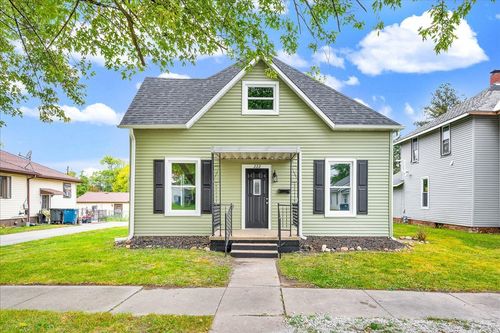 222 W Chestnut St, Hoopeston, IL, 60942-1727 | Card Image