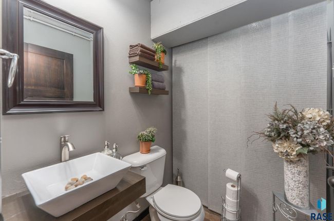 9521 W Gert St, Townhouse with 3 bedrooms, 3 bathrooms and null parking in Sioux Falls SD | Image 22