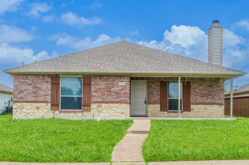 9713 Brierwood Ln, Dallas, TX, 75217-8254 | Card Image