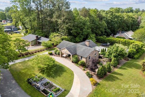 11 Secrest Avenue Ext, Belmont, NC, 28012-3732 | Card Image