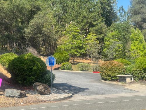 10801 Combie Rd, Auburn, CA, 95602-8978 | Card Image
