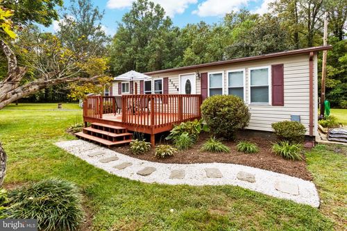 9050 Pumpkin Neck Rd, KING GEORGE, VA, 22485-5004 | Card Image